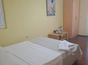 Sea House Apartments