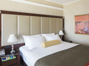 Renaissance Tel Aviv