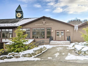 Idyllic Somerset Condo: Ski, Hike & Relax!