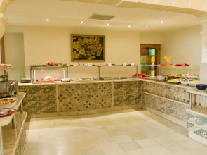 Sunflower Hotel