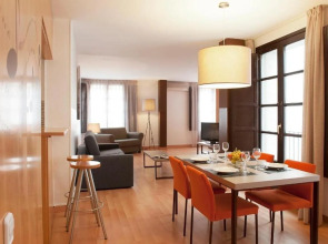 Aspasios Plaza Real Apartments