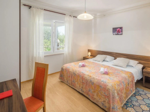 Nice Apartment in Lovrecica With Wifi and 2 Bedrooms