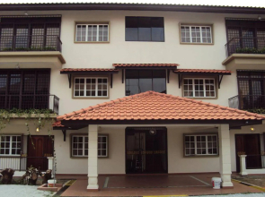 Abang Adik Service Suite Hotel Melaka