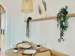 iRest Orange Tay Ho Lakeside Apartment