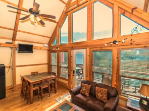 Geronimo Creek Retreat- Sweet Medicine 1 Bedroom 1 Bathroom Cabin