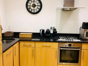 Superbly located 2 bedroom luxury apartment