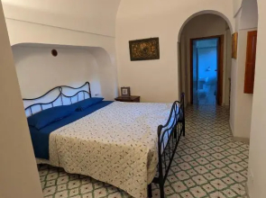 Dammuso i Pini di Kaddiuggia (CIR19081014C224053) & Dammuso di Mena (CIR 19081014C224052