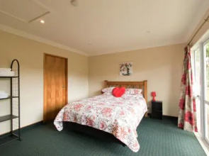 Poppy Chalet