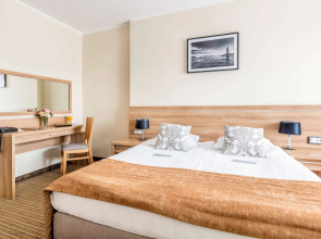 Mercure Wiazowna Brant