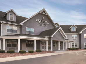 Country Inn & Suites by Radisson, Germantown, WI