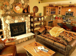 Trappers Landing Lodge