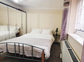 Remarkable 1-bed Flat in Slough, Near Farnham Road