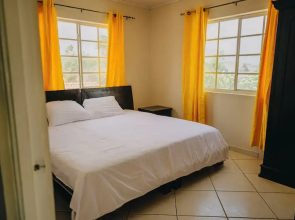 Best Quality 1 Bedroom Apartment 3 km From Eagle Beach