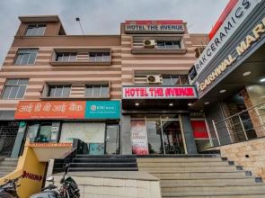 OYO Flagship 14008 Hotel The Avenue