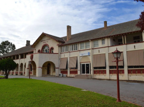 Historic Hydro Motor Inn