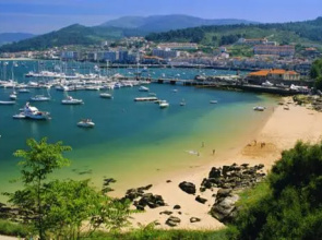 Apartamento BAIONA centro al lado parador y playa