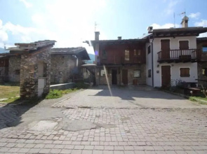 Baita Plagnol Near Sestriere Ski Slopes