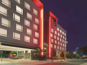 Kompose Boutique Hotel Miami Airport