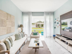 Playa Bonita Amazing Condo at Lake View