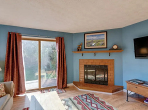 Charming Anchorage Home w/ Grill + Deck!