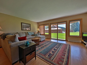 Shadow Mountain Yacht Club #2 2 Bedroom Condo by Redawning