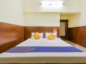 SPOT ON 69409 Hotel Sri New Sai Chandra