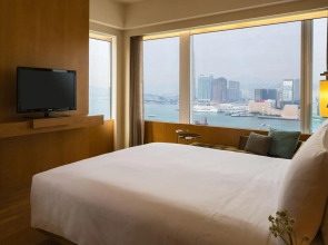 Renaissance Hong Kong Harbour View Hotel