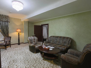 Отель Zargaron Plaza