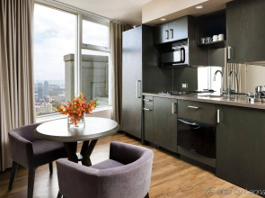 One King West Hotel & Residence