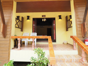 Lanta Paragon Bungalow