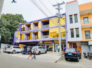 Reddoorz near Ramiro Community Hospital