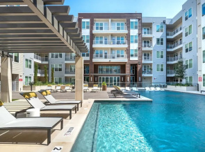 Landing Apartments Fort Worth near Cultural District