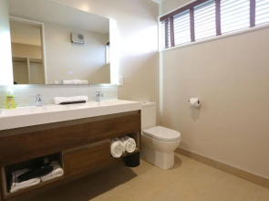 Golden Sun Apartment -Two bedrooms, Three bedrooms