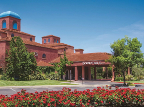 DoubleTree by Hilton Sonoma - Wine Country