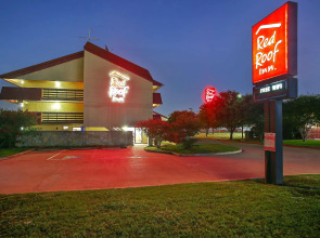 Red Roof Inn Dallas - DFW Airport North