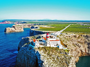 Sagres Chimneys House