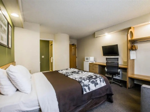 Rodeway Inn Austell Six Flags