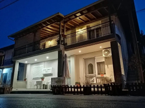 Marina's Apartments - White & Stone Apartment