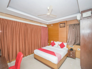 The Waves Service Apartment