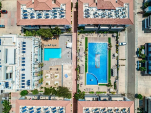 SunnyVillas: 2BR Mythical Apt*Swimming Pool*AK04