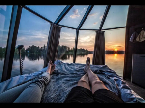 Room in Lodge - Peace & Quiet Hotel Floating Glass Room for 2 Guests Experience Northern Lights