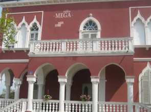 Villa Mega