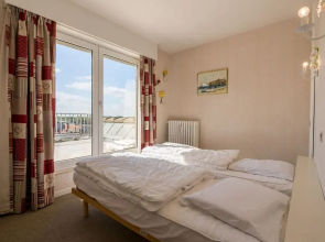 Penthouse in Seafront With Stunning Sea View