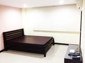 Pinklao Place