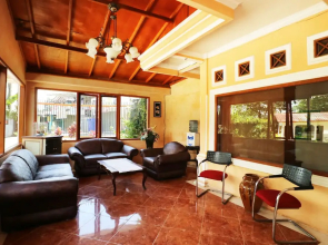 Villa Aquarius Orange