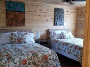 Bluff Gardens Cabins