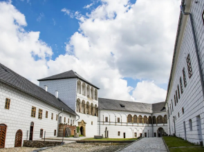 Chateau Goldenstein