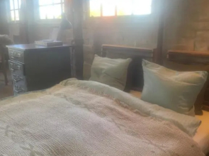Jeppesgarage Bed & Breakfast