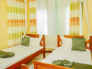 Sunset Paradise Apartments by Blodriff