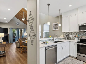 Tides & Timber by Avantstay Lakeside Retreat + Hot Tub + Kayaks + Paddleboard + Bikes Near Beach